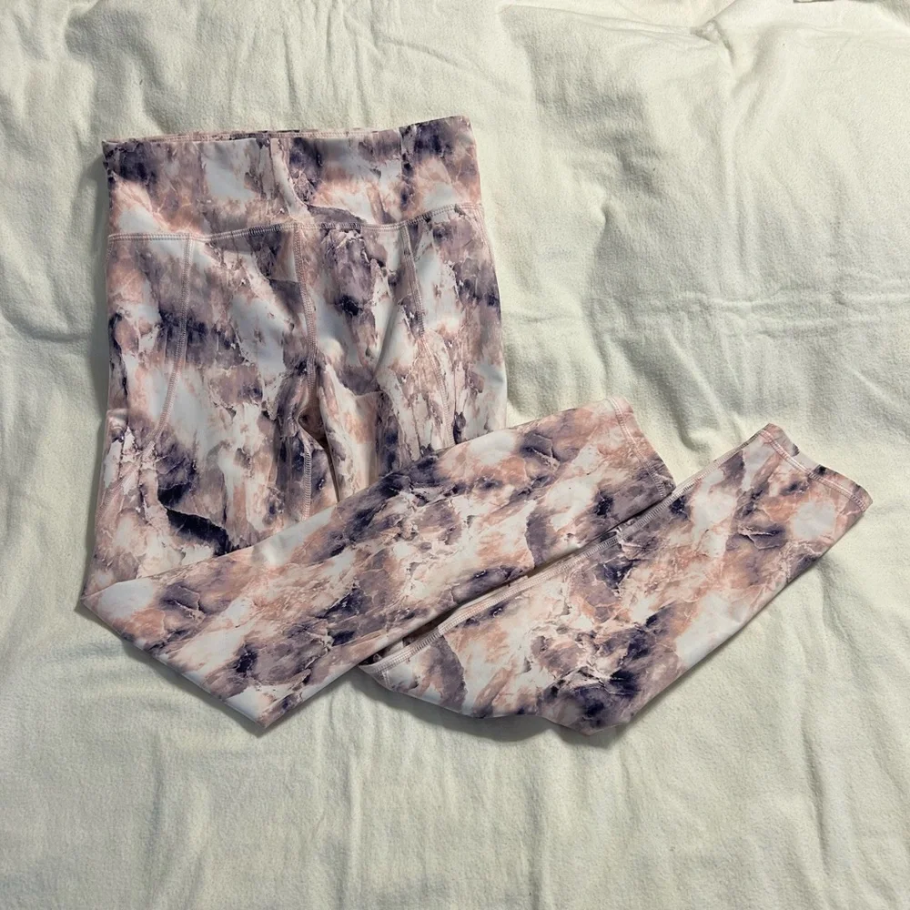 Old Navy Kids Leggings in Purple and Peach Marble Print